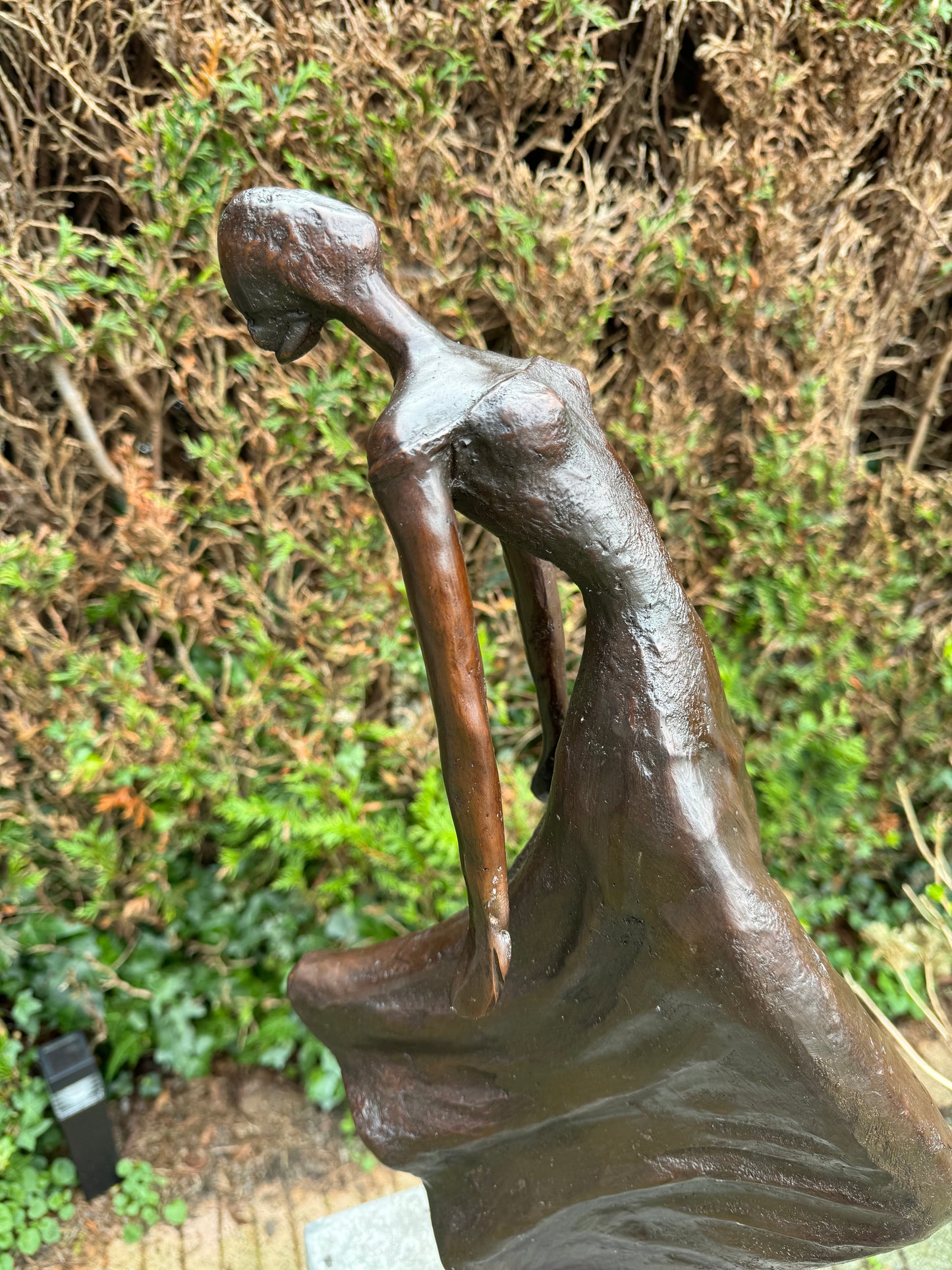 Graceful Woman in Motion – Bronze Sculpture. 27x14x57cm - 4.5Kg