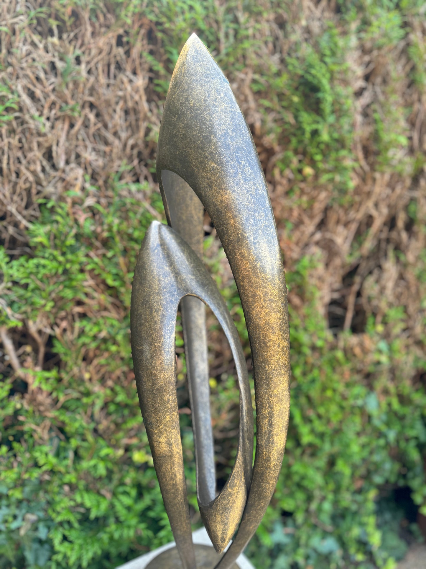 Wings of Continuity – Bronze Sculpture. 20x23x86cm - 7.7Kg