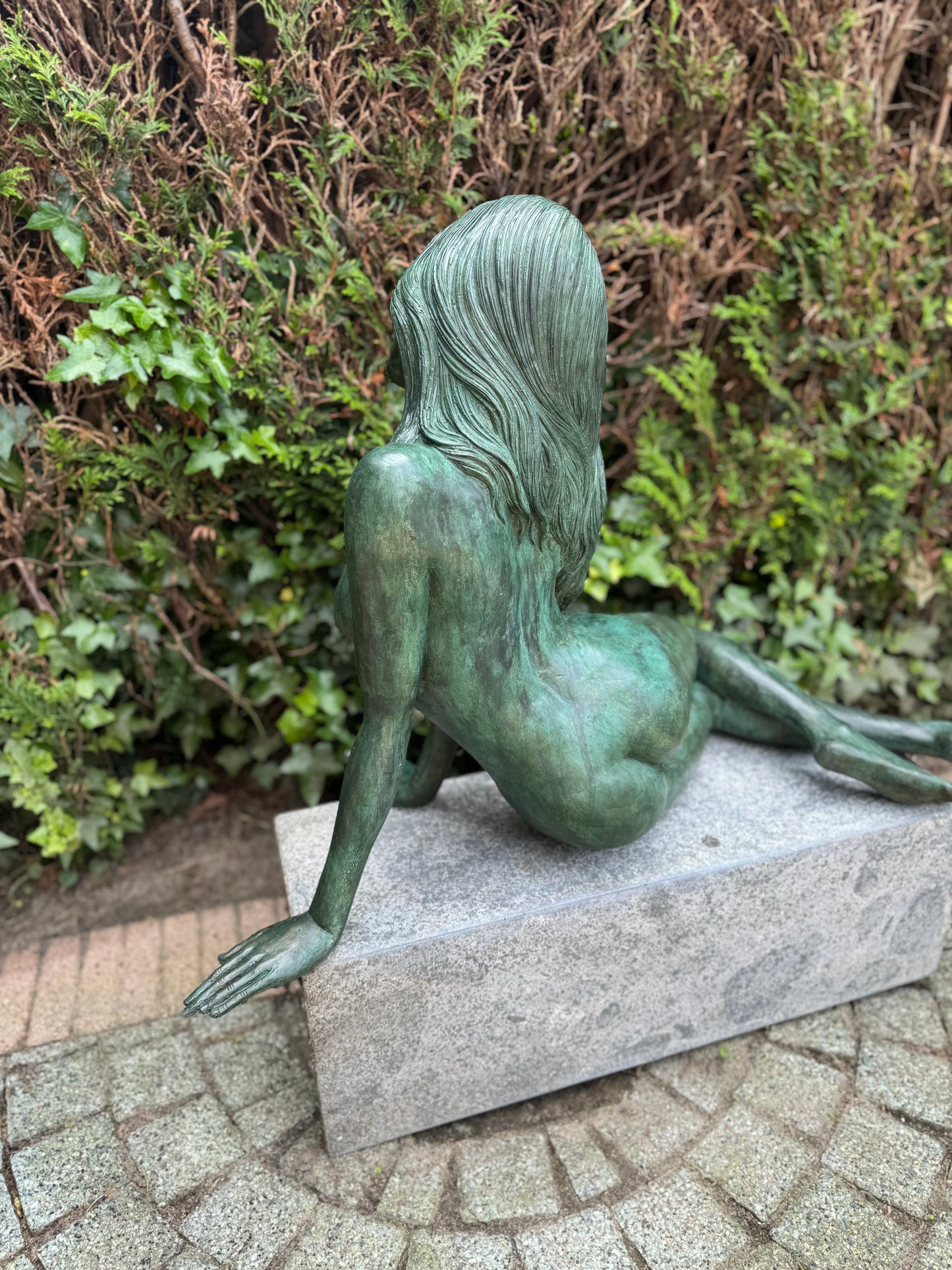 Reclining Woman – Bronze Sculpture. 100x50x63cm - 22Kg