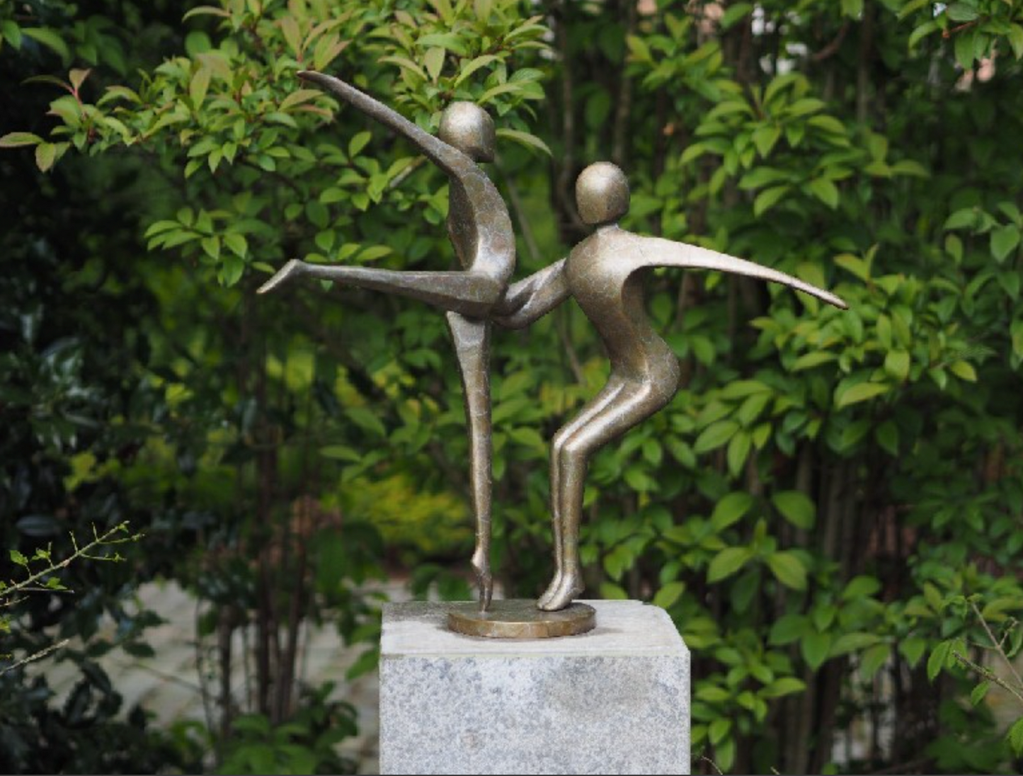 Dancing Together – Bronze Sculpture. 37x55x57cm