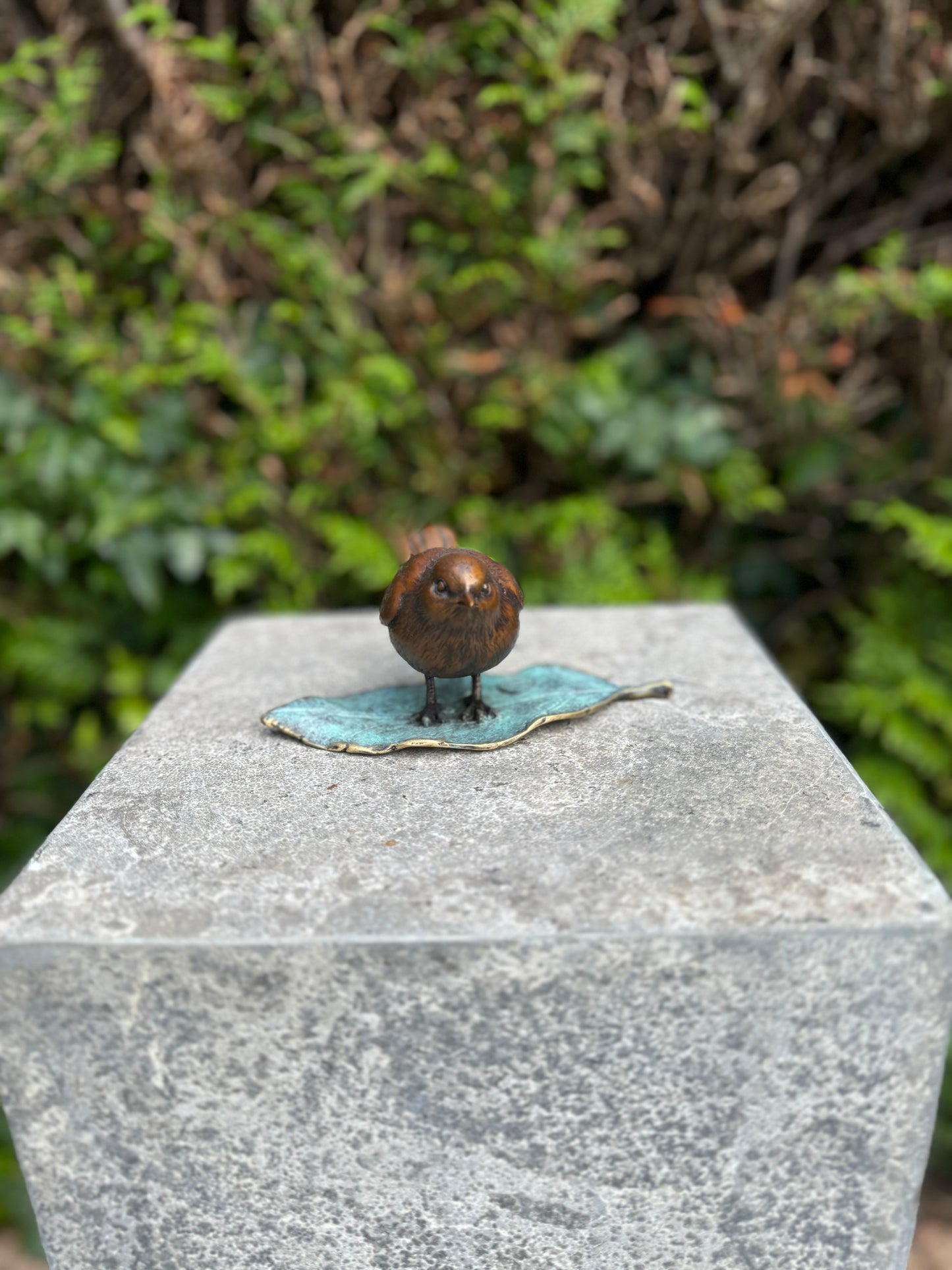 Garden Robin – Bronze Sculpture. 7x15x10cm - 0.5Kg