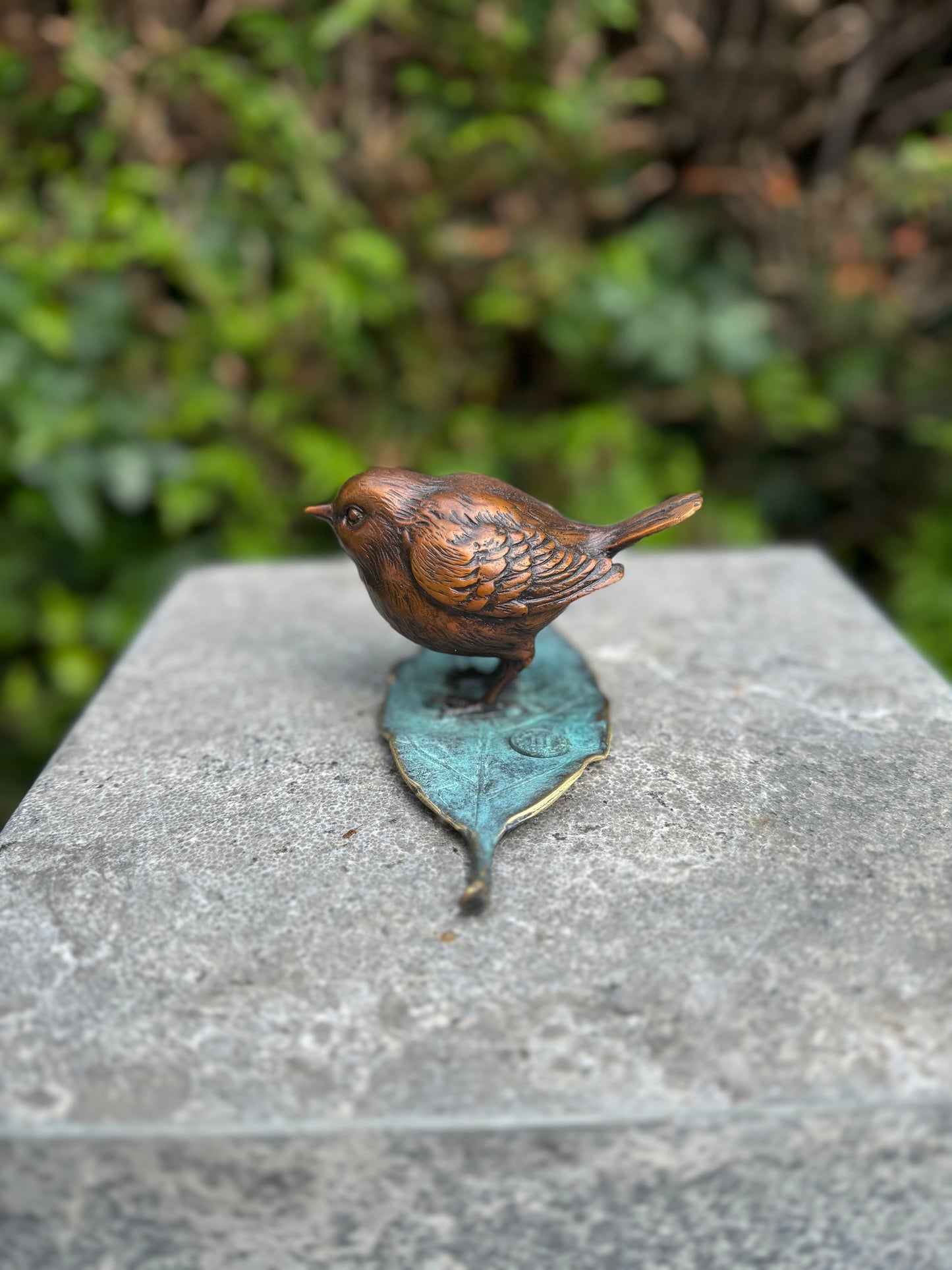 Garden Robin – Bronze Sculpture. 7x15x10cm - 0.5Kg
