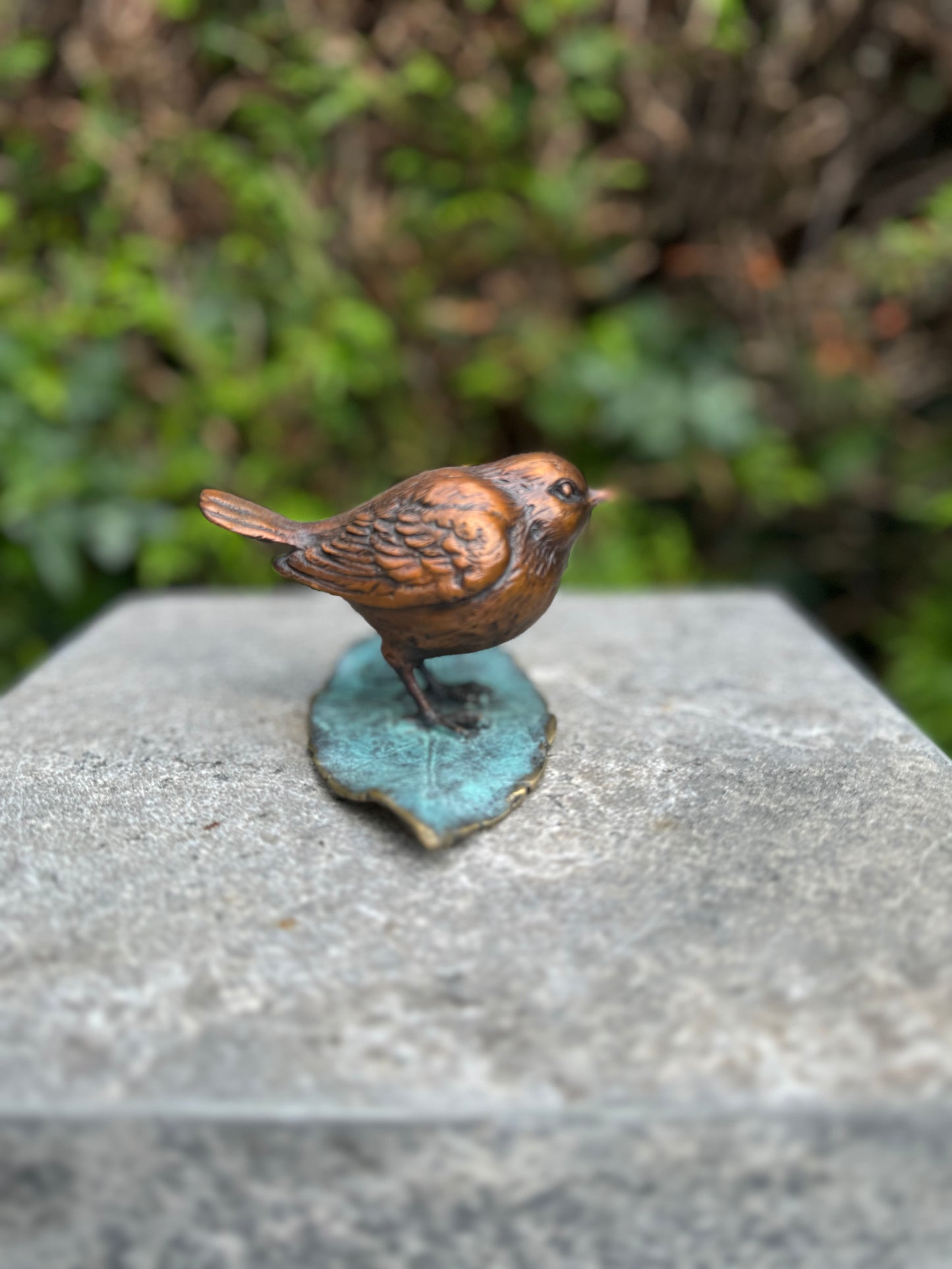 Garden Robin – Bronze Sculpture. 7x15x10cm - 0.5Kg