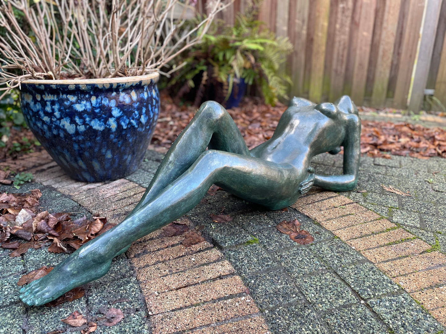 Reclining Beauty – Bronze Sculpture. 129x35x29cm - 21Kg