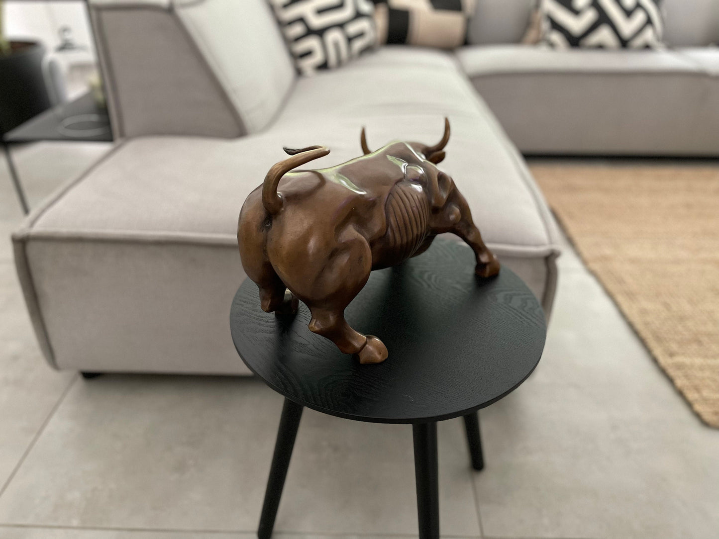 Powerful Momentum Bull – Bronze Sculpture. 42x20x24cm - 4Kg