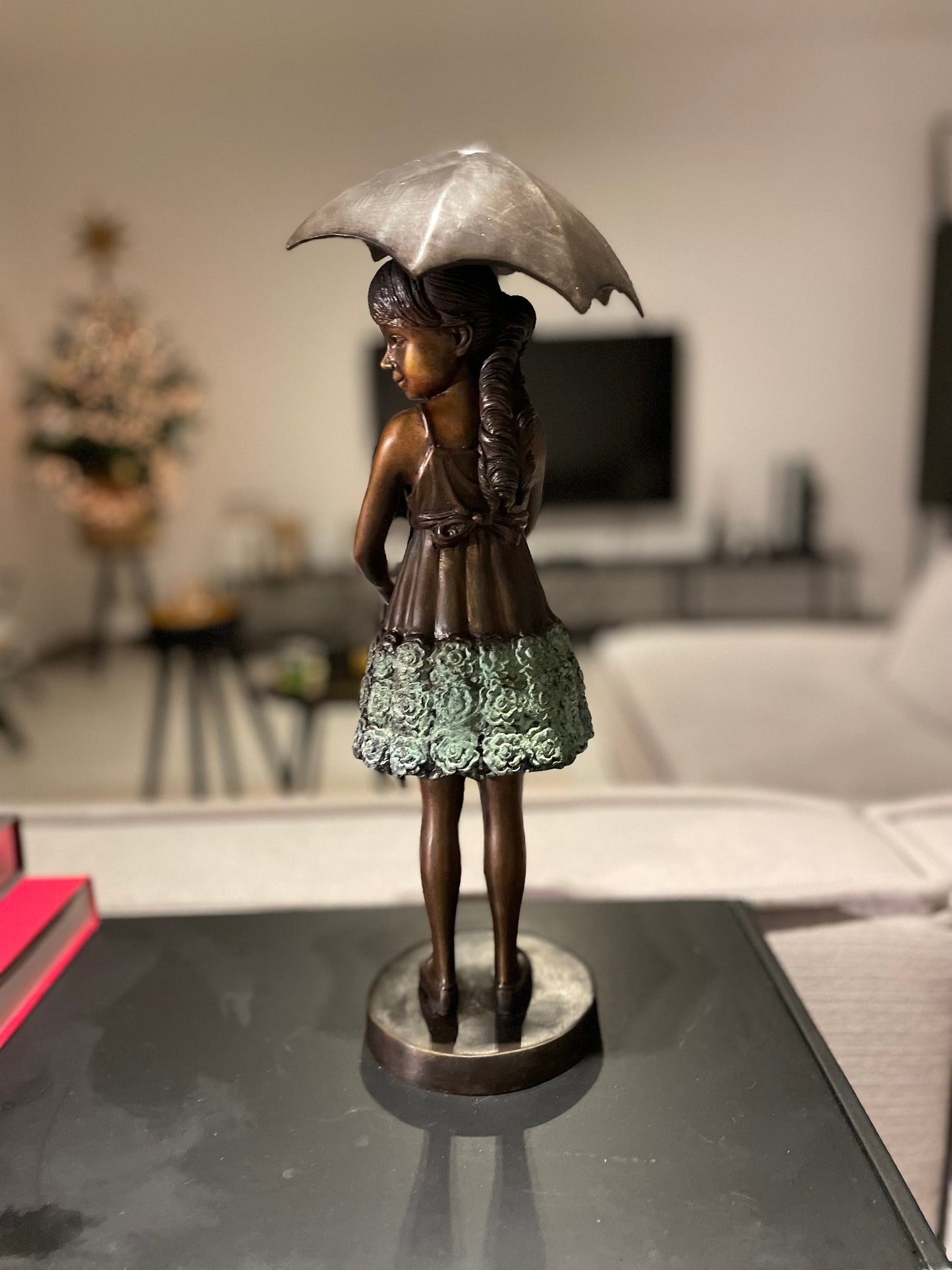 Rainy Day Stroll – Bronze Sculpture. 18x20x45cm - 3.2Kg
