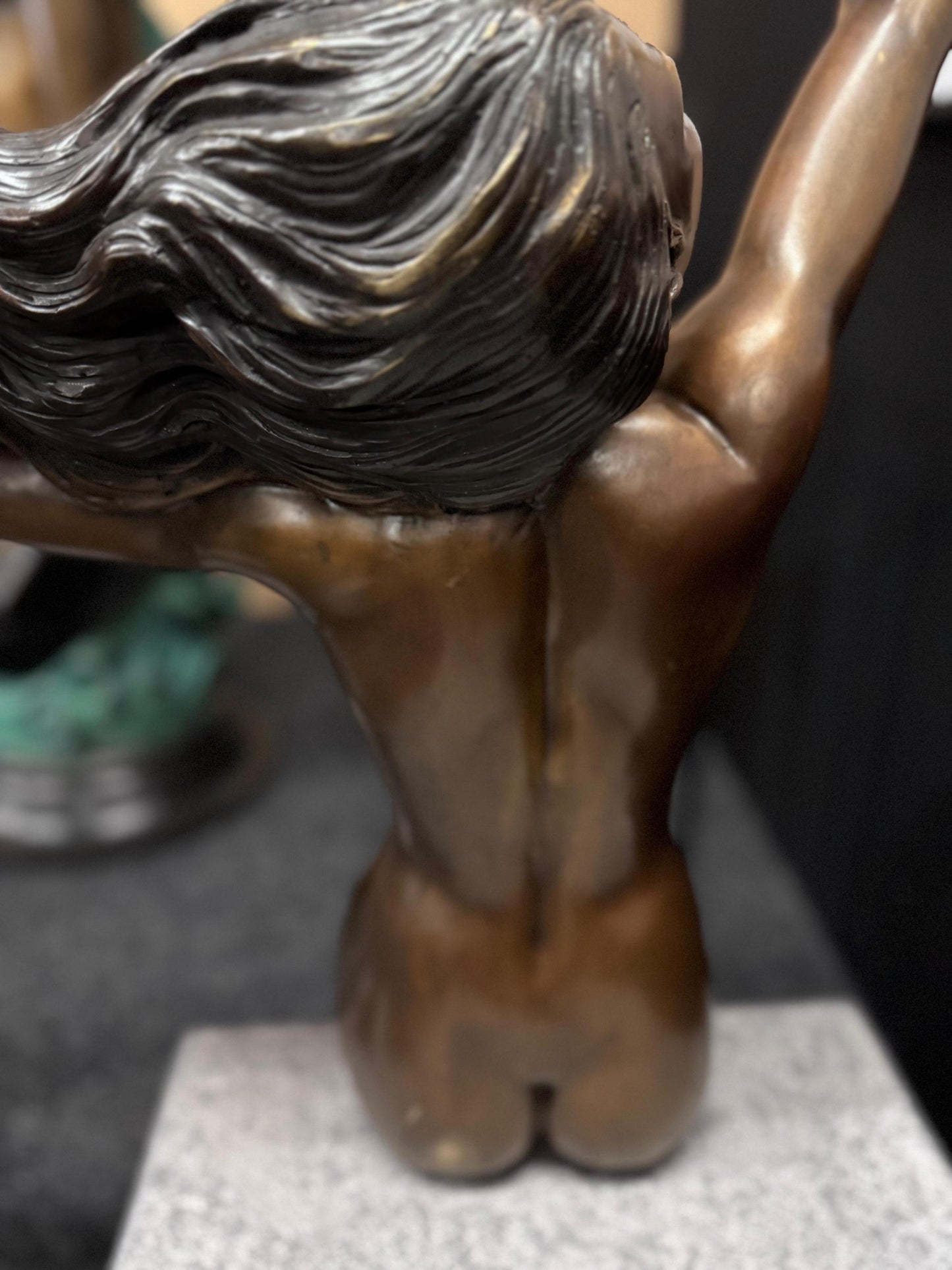 Embrace the Wind – Bronze Sculpture. 100x80x104cm - 10Kg