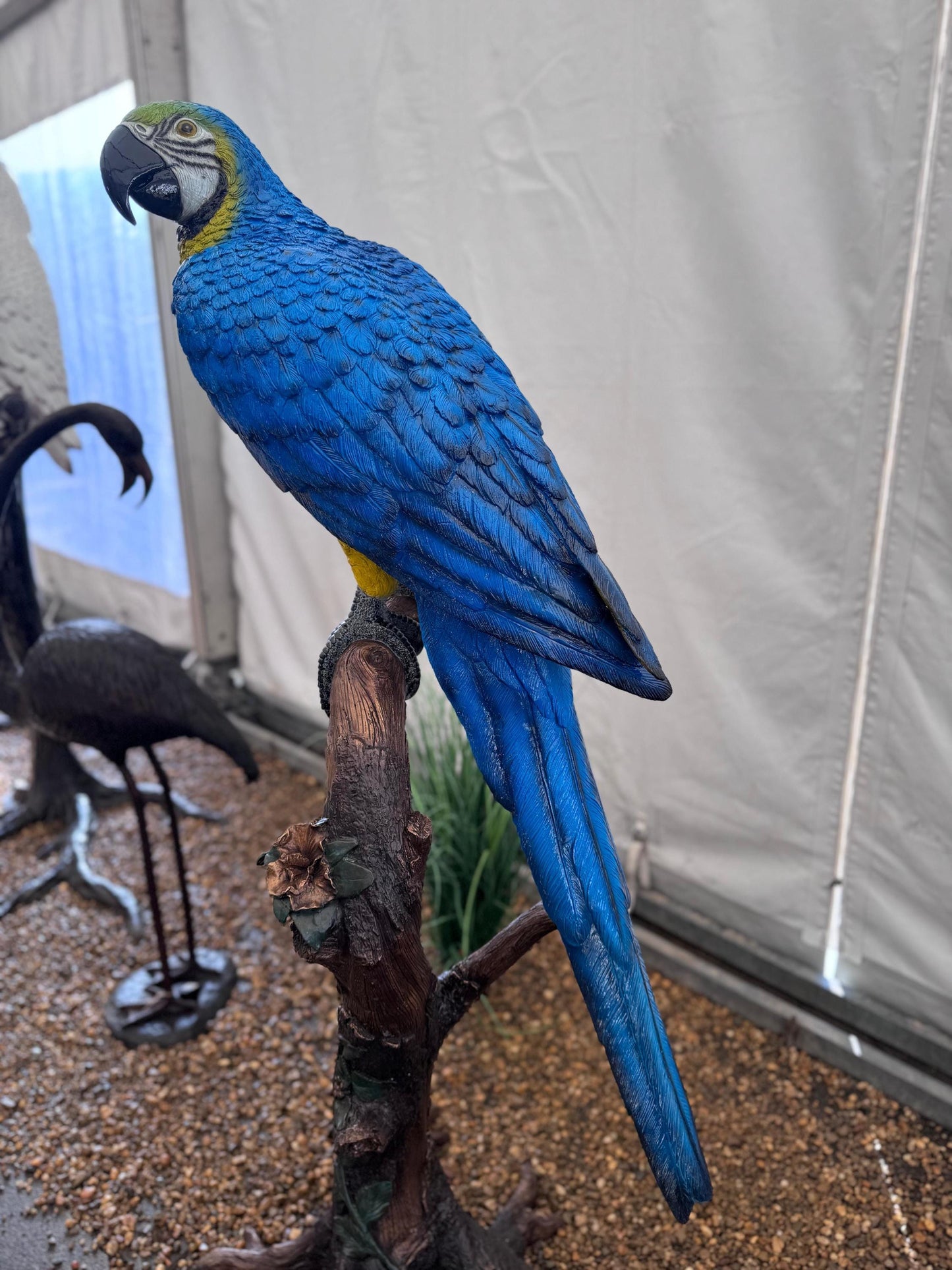Blue Macaw on Branch – Bronze Sculpture. 70x70x168cm - 15Kg