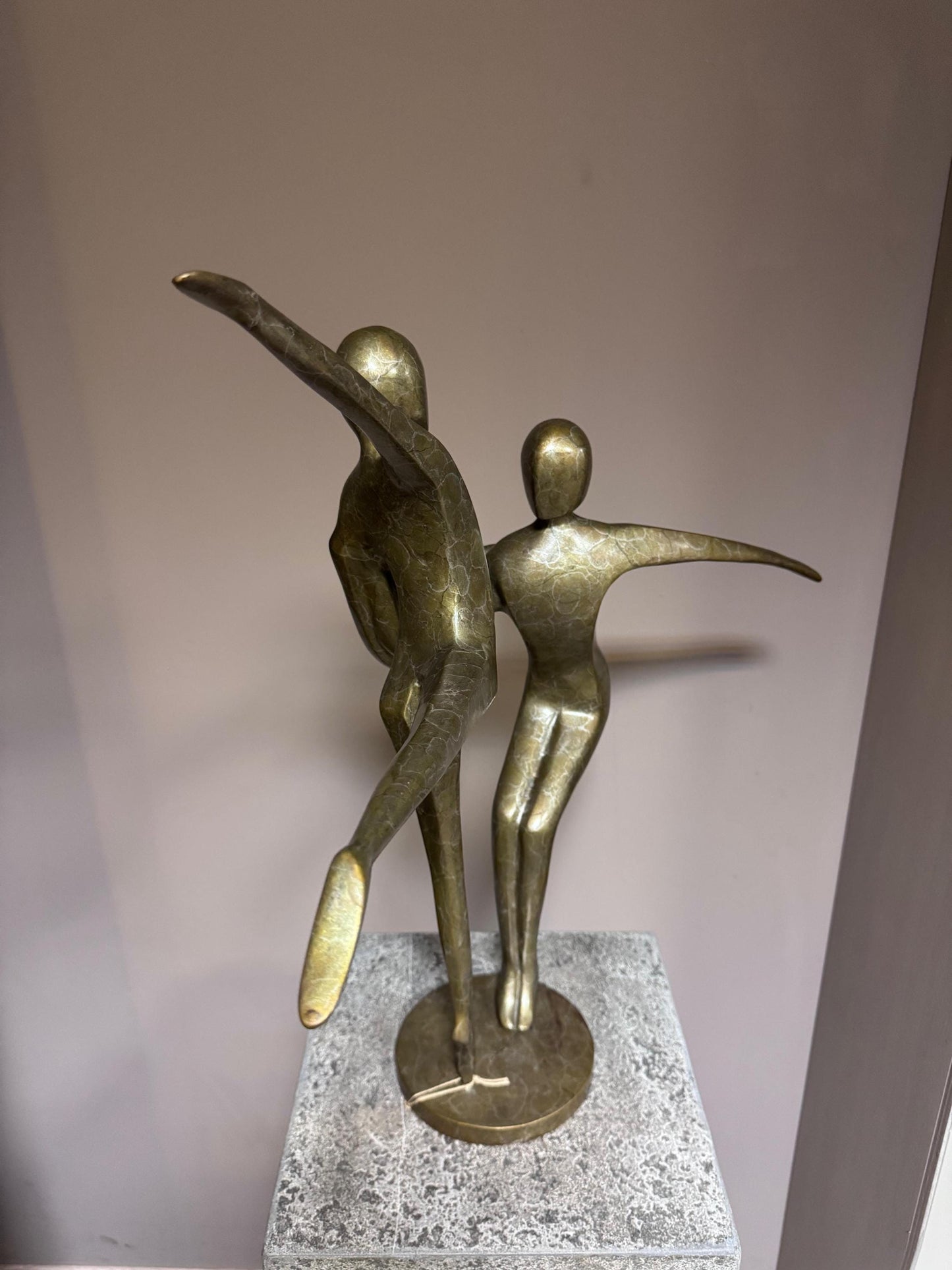 Dancing Together – Bronze Sculpture. 37x55x57cm