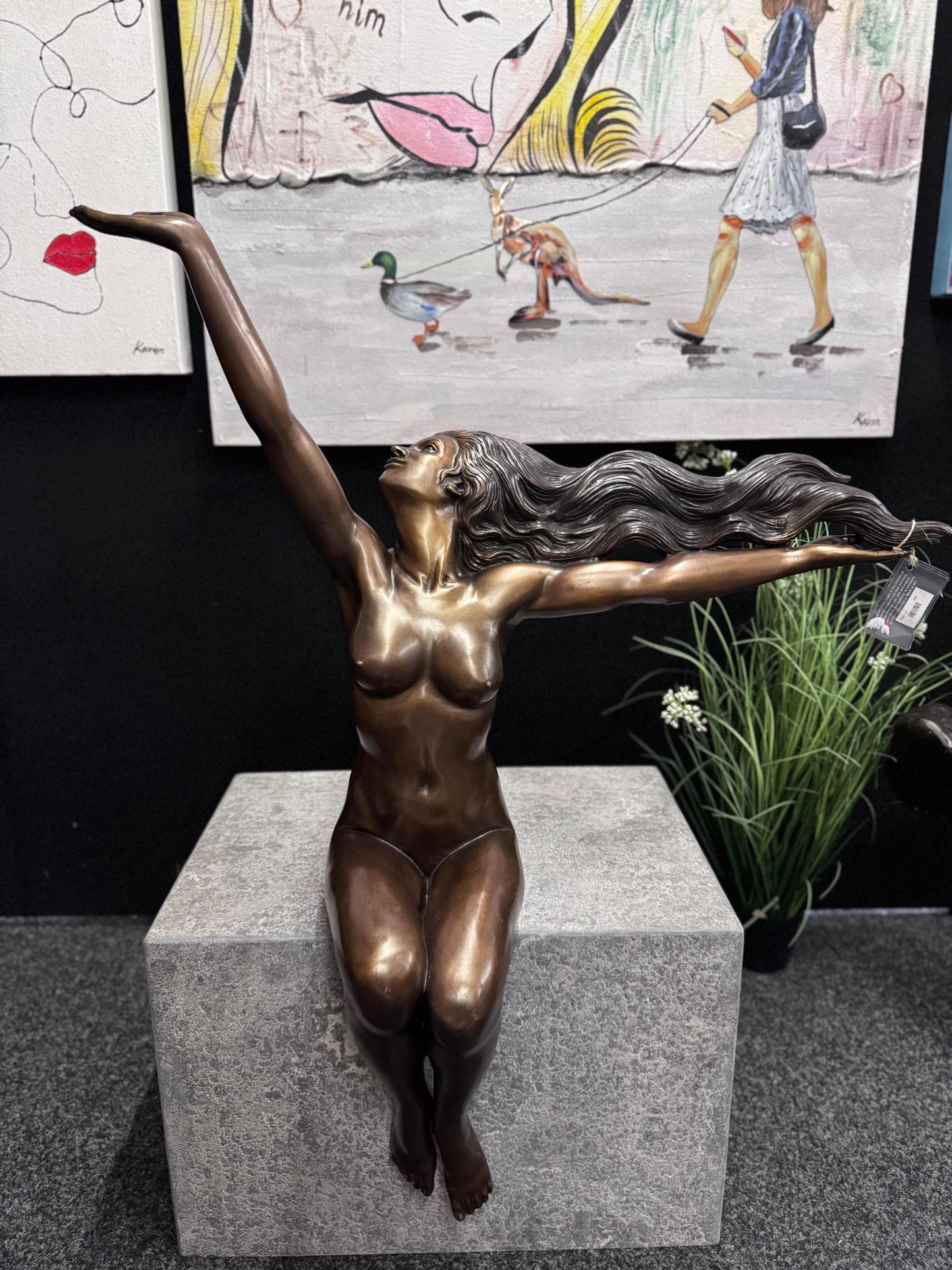 Embrace the Wind – Bronze Sculpture. 100x80x104cm - 10Kg