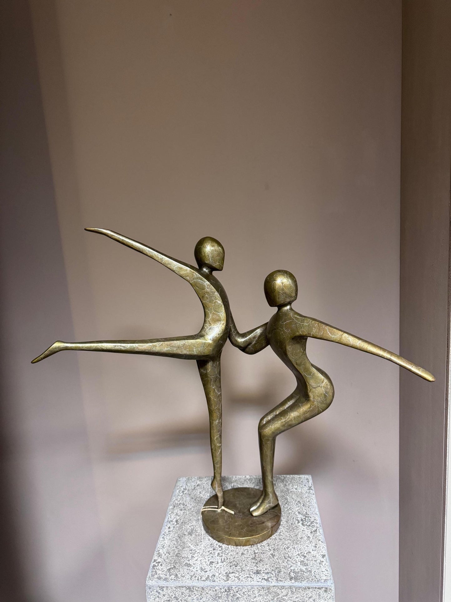 Dancing Together – Bronze Sculpture. 37x55x57cm