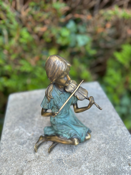 Girl Playing Violin – Bronze Sculpture. 12x9x15cm - 0.9Kg