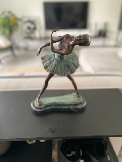 Bailarina de Bronze - Escultura - 35x15x23cm