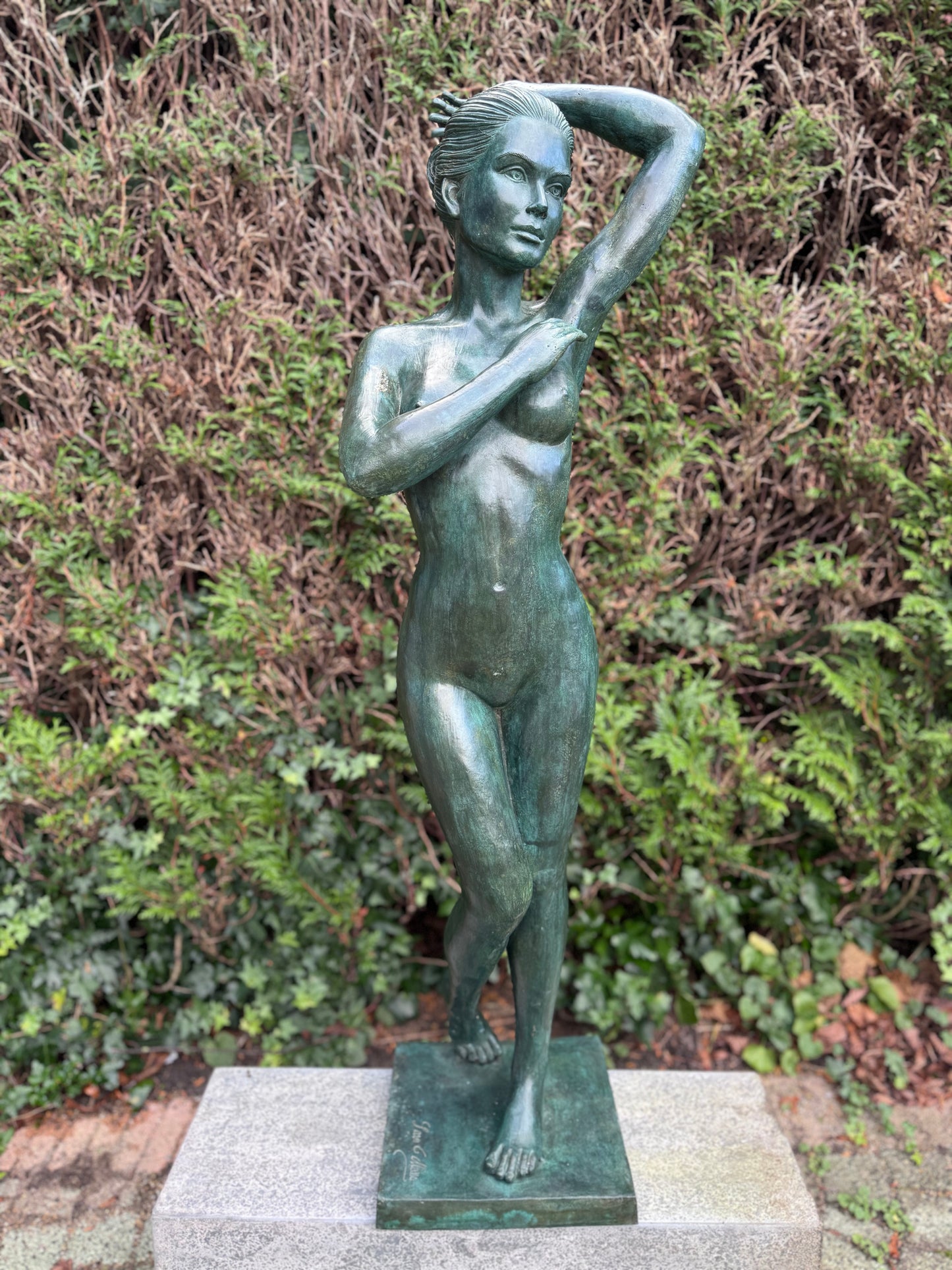 Naakt bronzen vrouw - 35x30x121cm