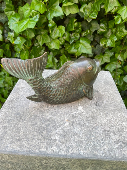 Fonte de um Peixe de Bronze - Estátua de jardim - Decoração de jardim - Lagoa