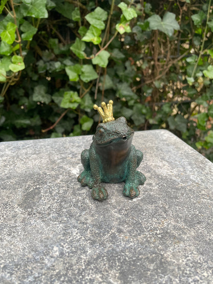 Bronze frog with crown - Fountain - Garden statue - Pond - Garden decoration