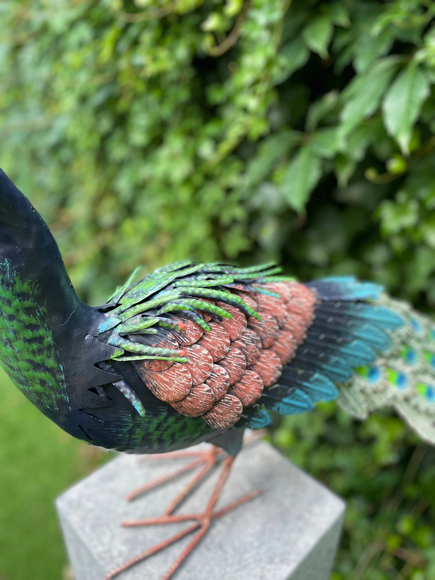 Pavão de metal - 40x28x10cm - 2Kg