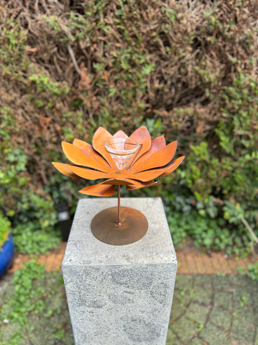 Lotus Flame Holder – Iron Sculpture. 25x25x25cm - 1Kg