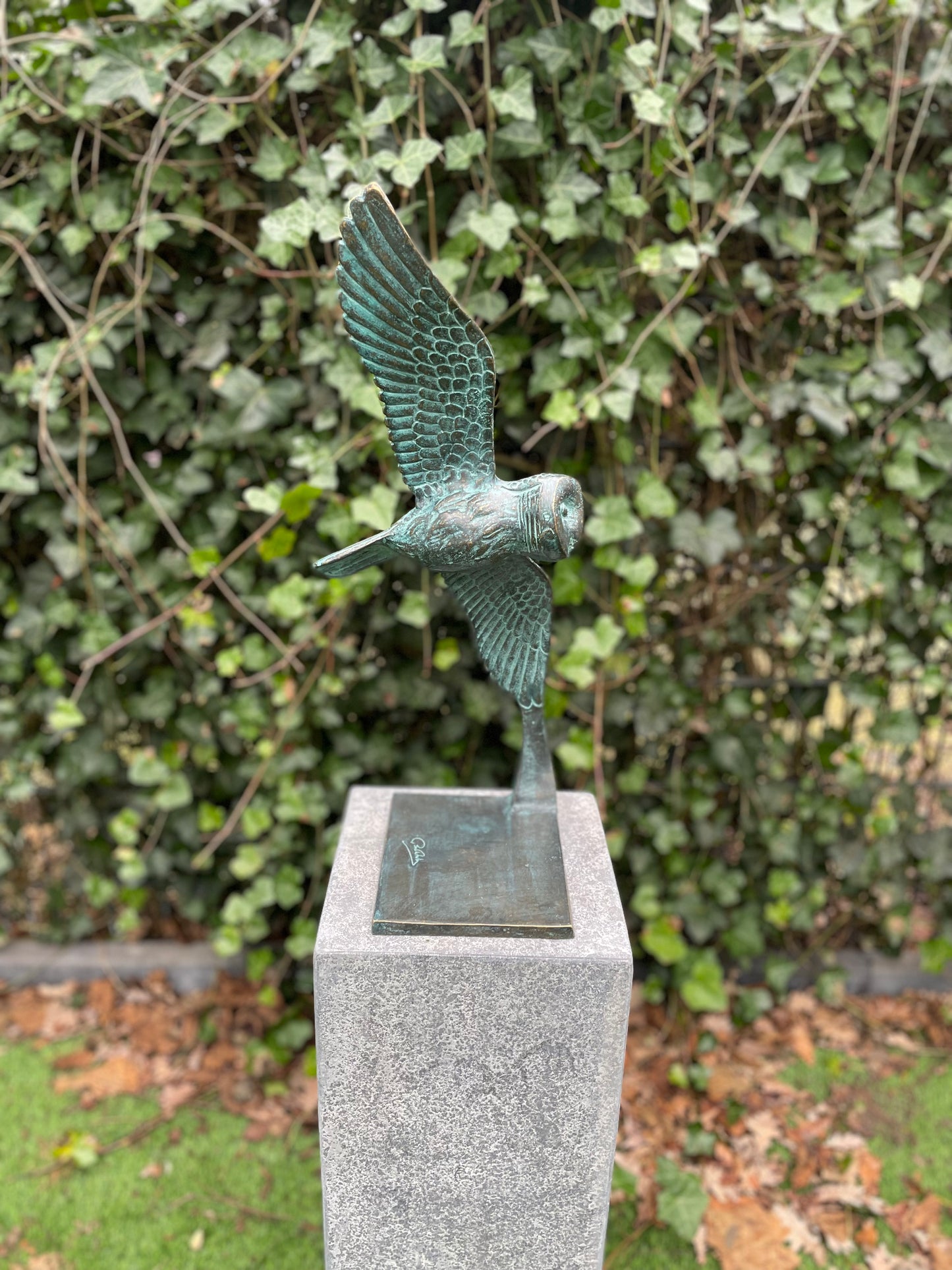 Bronze flying owl - 53x25x17cm