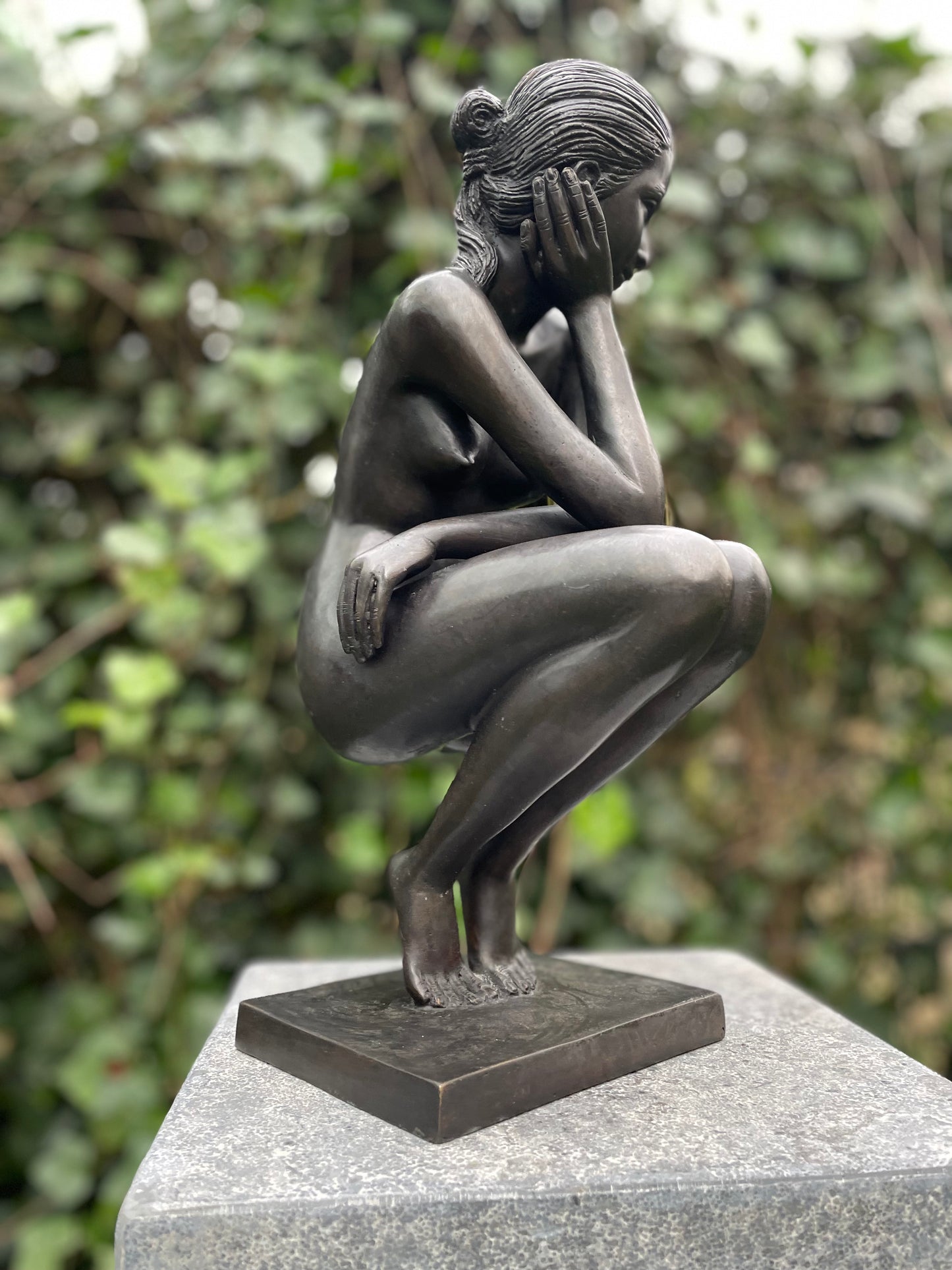 Girl thinking 37x15x19cm