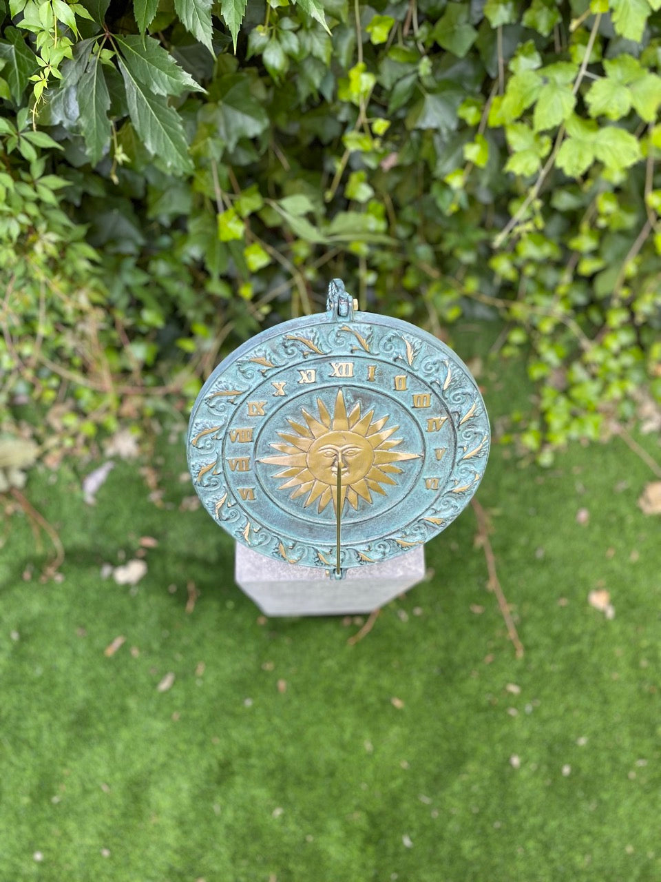 HORI bronze sundial - Garden statues - 30x25x25cm