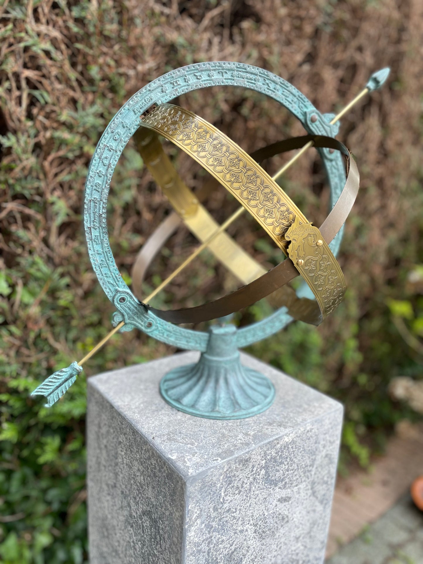 Bronze sundial - Garden statues - Bronze statue - Garden decoration - 45x33x42cm