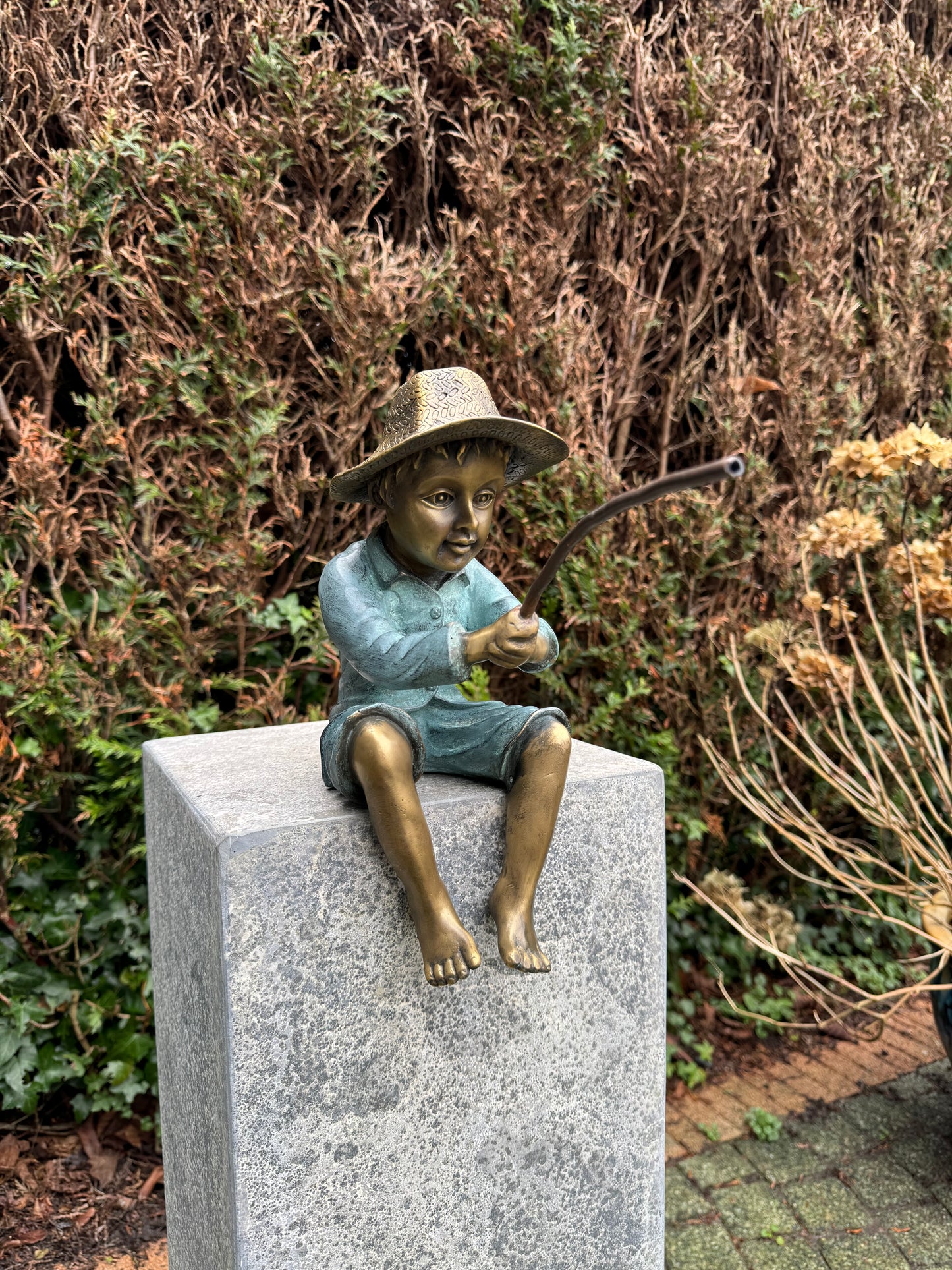 Bronze fisherman boy - Fountain - Pond - Sculpture - Interior