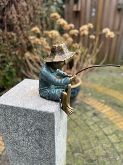 Bronze fisherman boy - Fountain - Pond - Sculpture - Interior