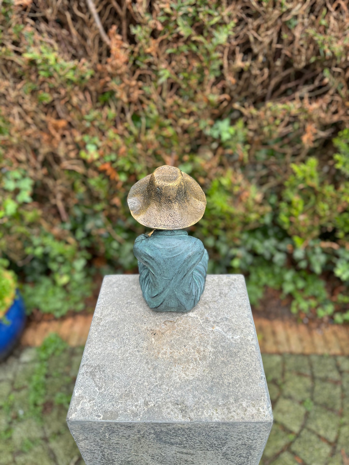 Menino pescador de bronze - Fonte - Lagoa - Escultura - Interior