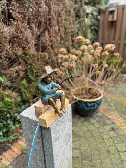 Bronze fisherman boy - Fountain - Pond - Sculpture - Interior