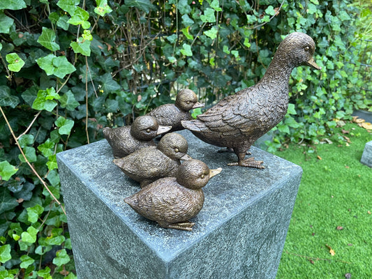 Duck Family – Bronze Sculpture. 16x8x19cm