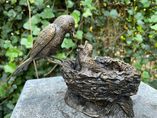Feeding Time – Bronze Sculpture. 20x9x14cm