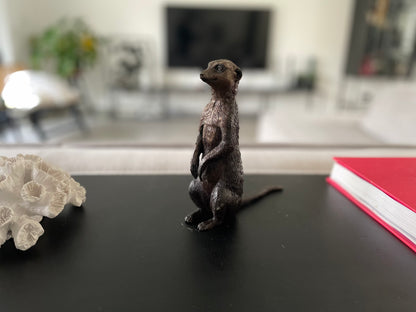 Alert Meerkat – Bronze Sculpture. 17x6x18cm