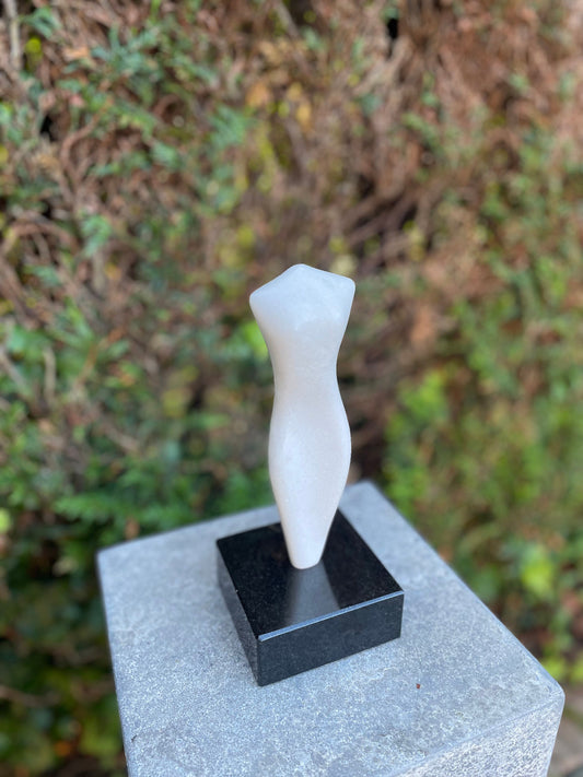 Feminine Form – Marble and Granite Sculpture. 25x6x3cm