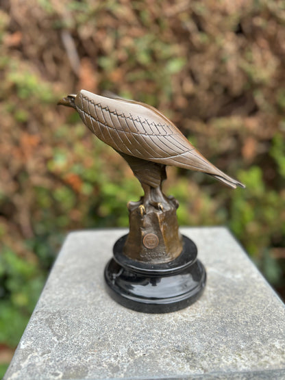 Sharp-Eyed Eagle – Bronze Sculpture. 20x12x21cm - 2Kg
