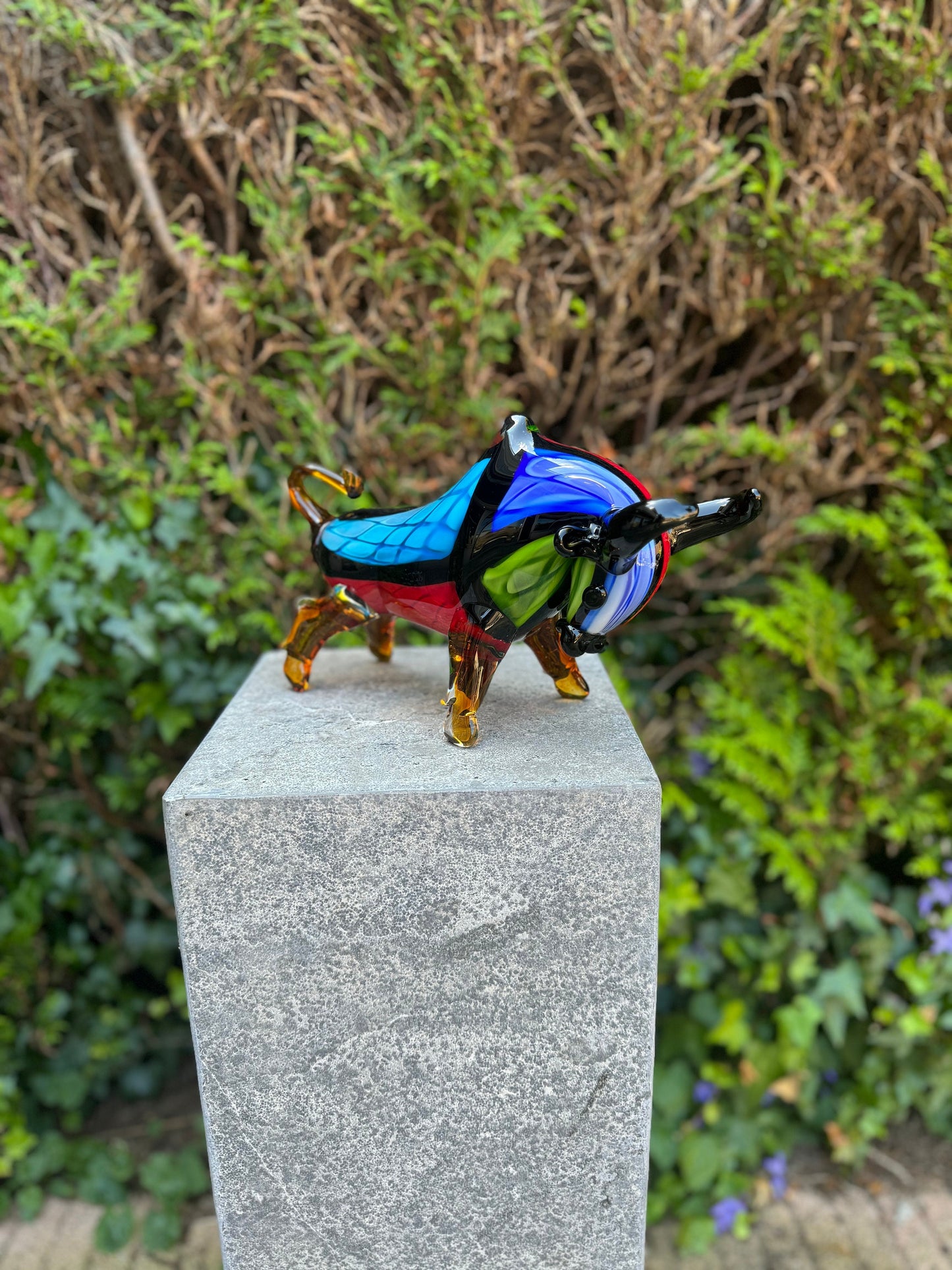Colorful Bull – Glass Sculpture. 18x10x31cm - 2.4Kg