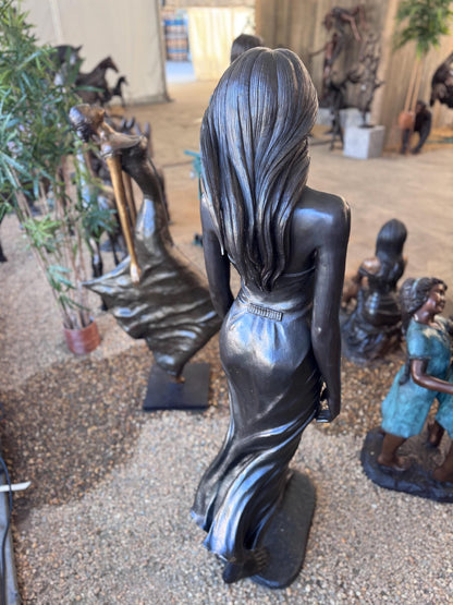 Elegant Stroll – Bronze Sculpture. 62x42x172cm - 20Kg