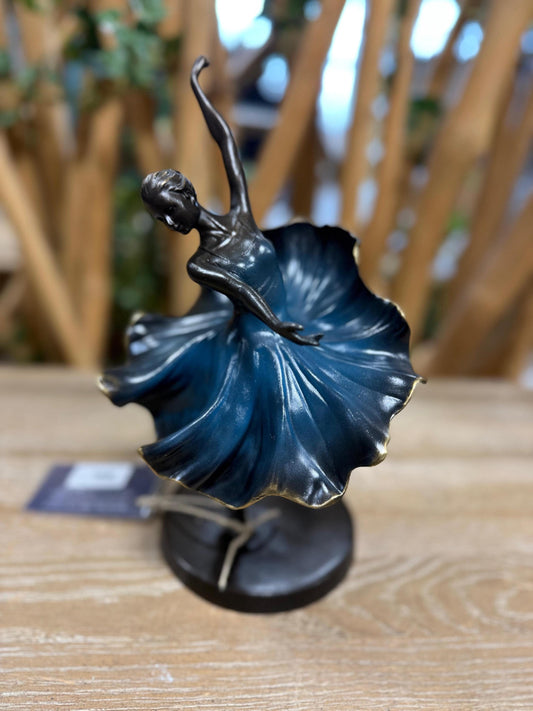 Twirl of Elegance – Bronze Sculpture. 12x12x27cm - 2Kg