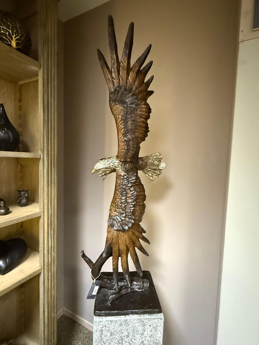 Soaring Eagle – Bronze Sculpture. 42x28x122cm