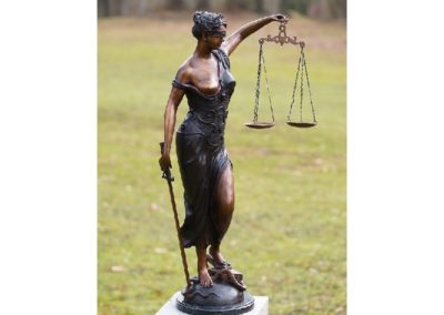 Vrouw Justitie II 89x28x56cm