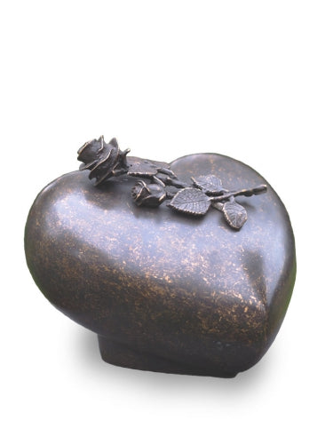 <transcy>Urn in Bronze Heart</transcy>