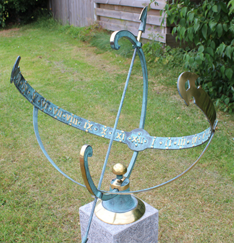 Ariel Sundial 45x55x40cm 