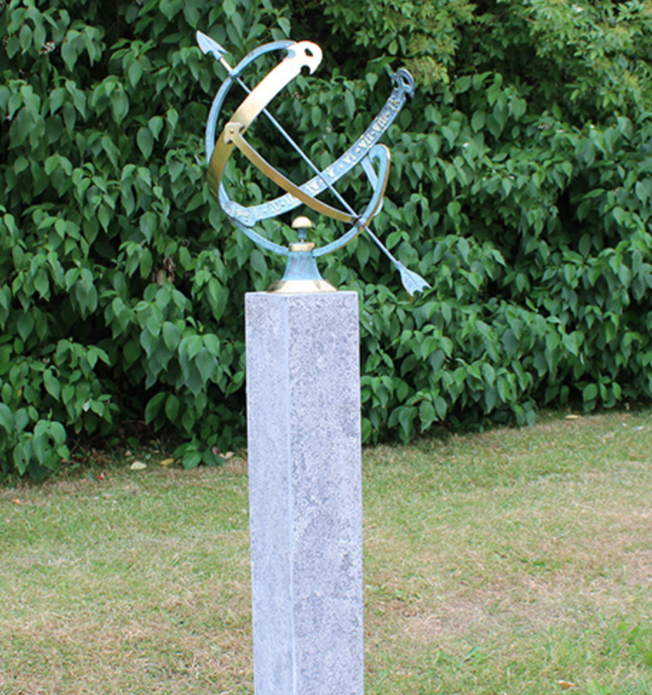 Ariel Sundial 45x55x40cm 