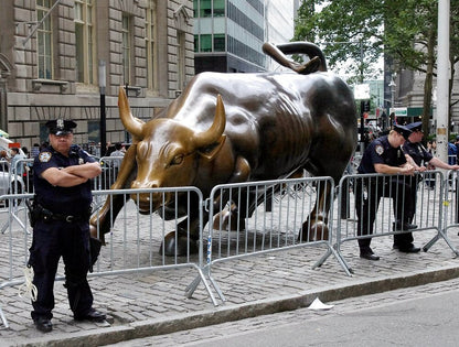 Bull in Bronze WALL STREET - 24x20x42cm - 4KG