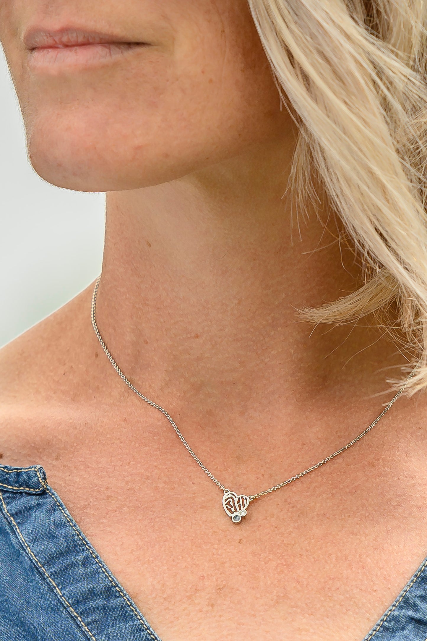 <transcy>Heart Necklaces with Fingerprint</transcy>