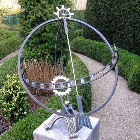 Large Sundial 66x49x52cm 